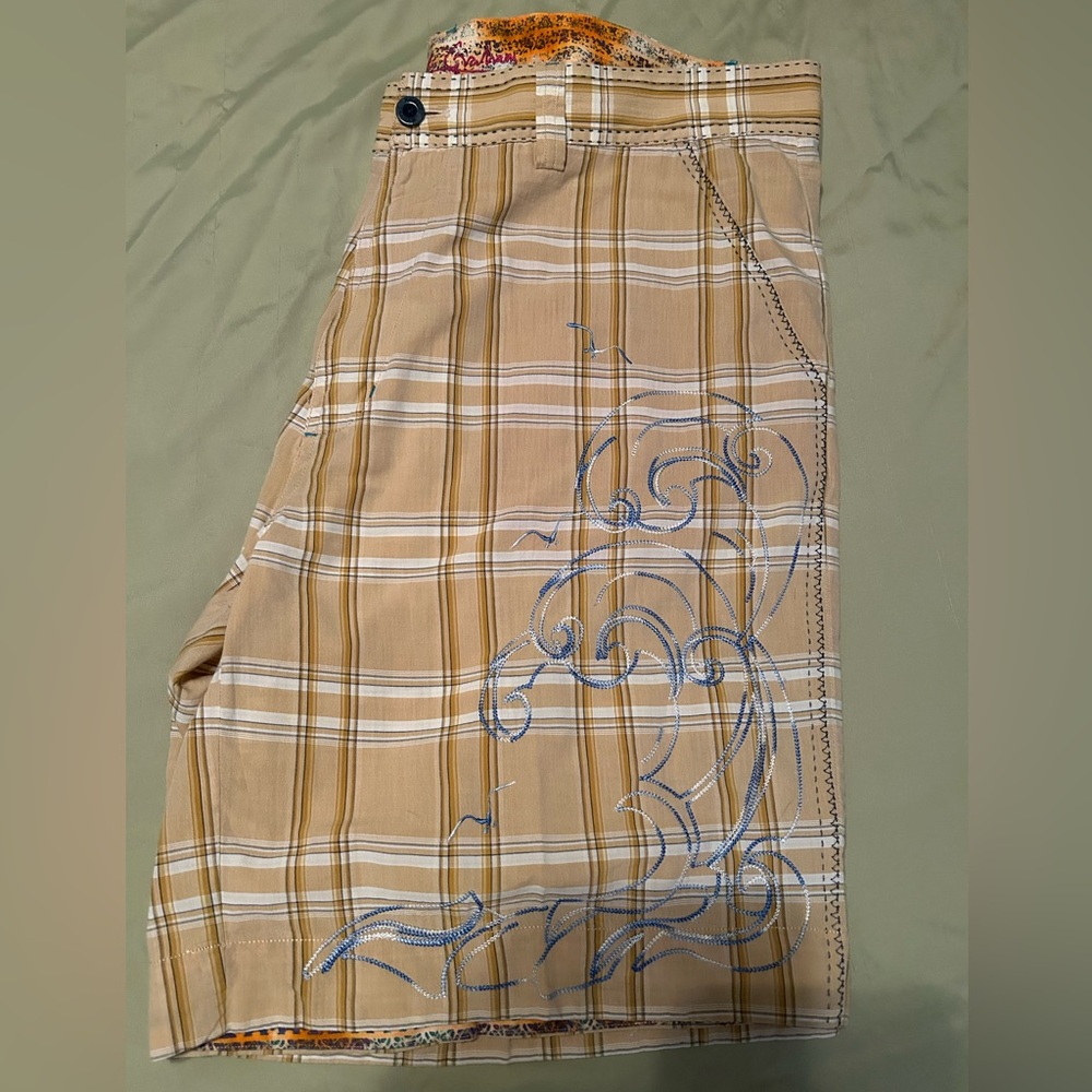 Robert Graham 100% Cotton Beige Plaid Shorts with Blue Accents
